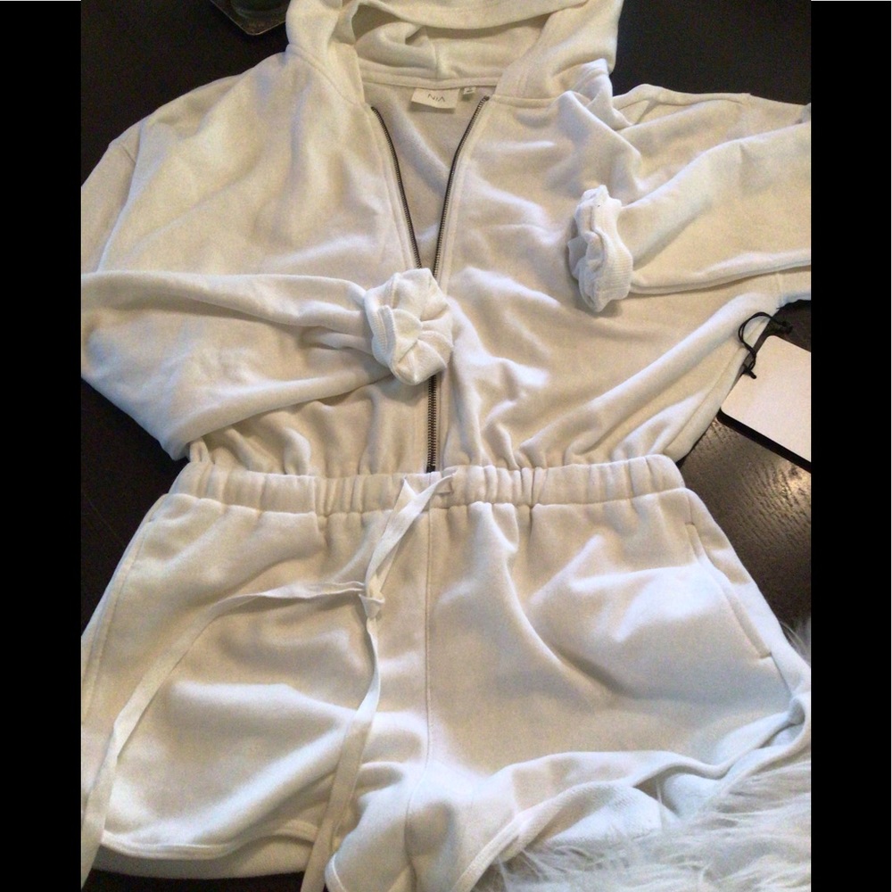 RArE NIA  hooded romper